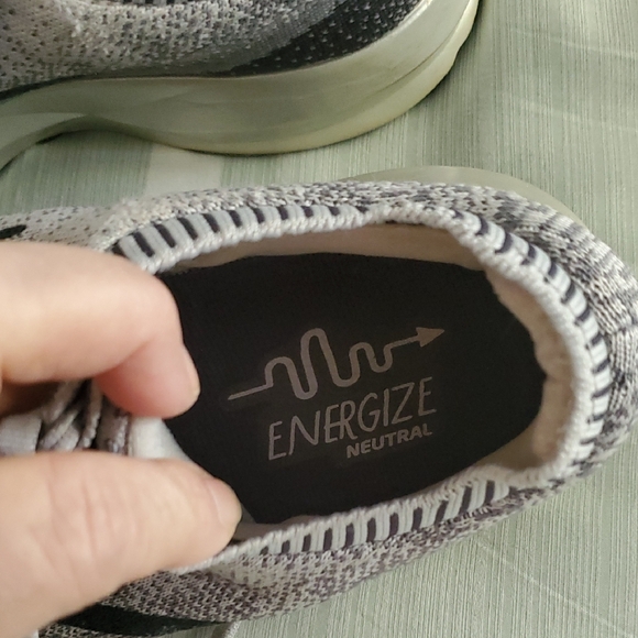 Gray and White Knit Sneakers - Picture 4 of 9